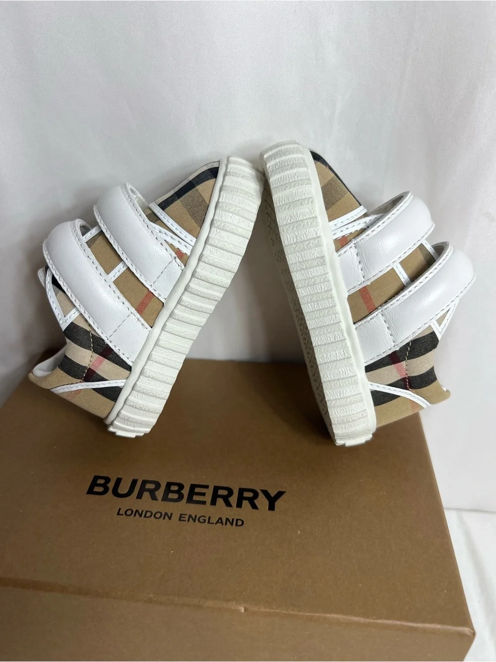 Burberry Newborn Sneaker w/Single Strap